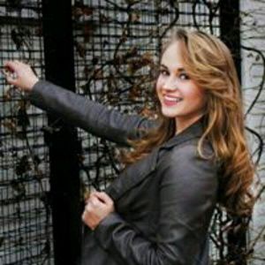 Meet your Posher, Courtney